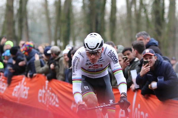 Van der Poel wint ook in Loenhout