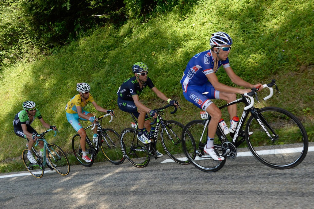 Ten Dam zwoegt, Mollema baalt