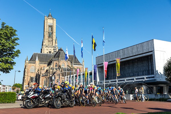 Live doorkomsten NK Weg Arnhem