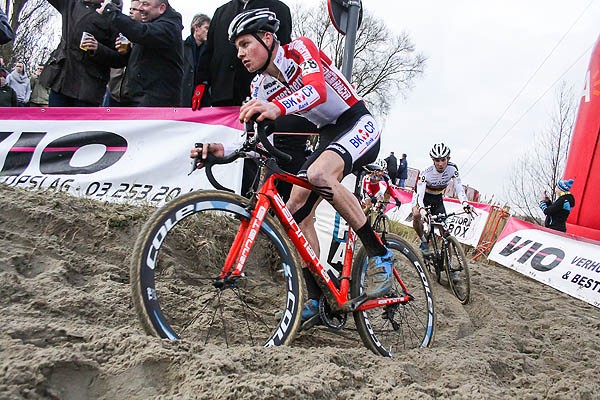 Van der Poel tweede bij elite in Scheldecross