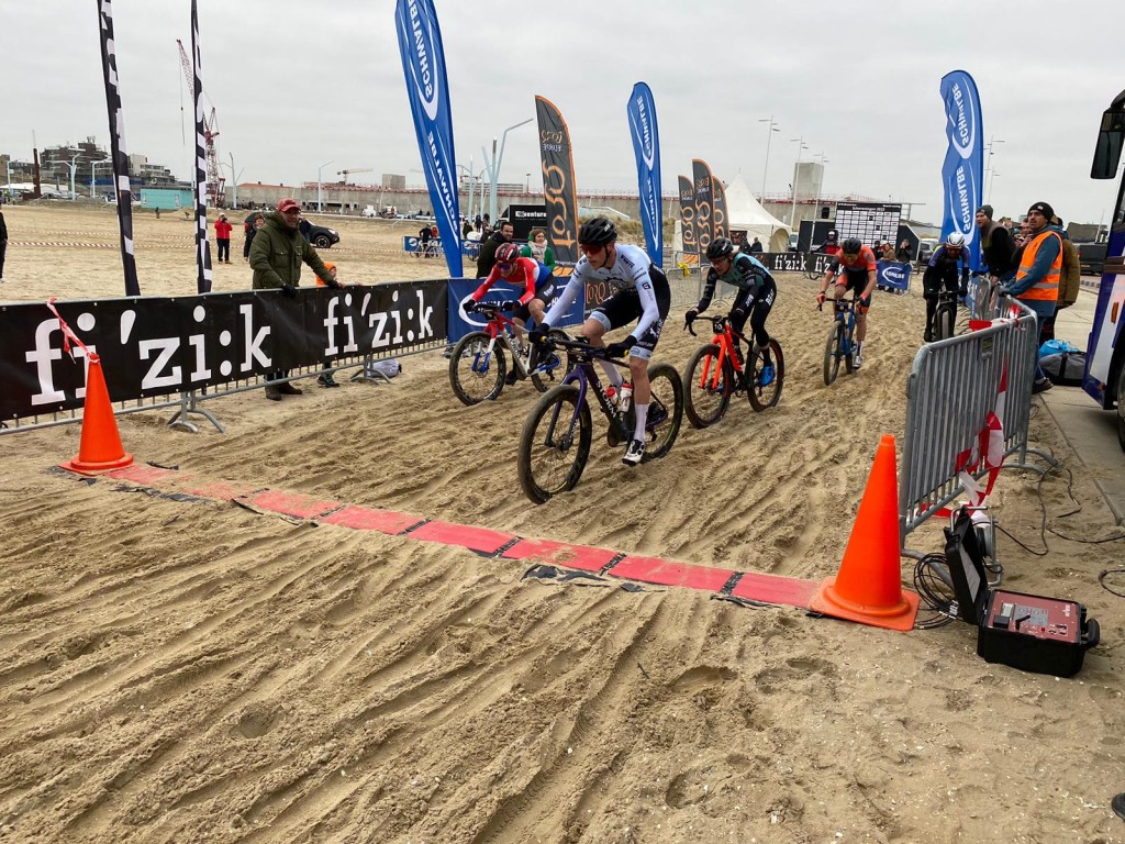 Appel wint op strand van Scheveningen