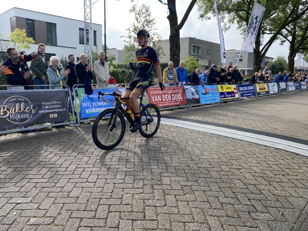 Liam Brugman soleert naar juniorenoverwinning in Arno Wallaard Memorial
