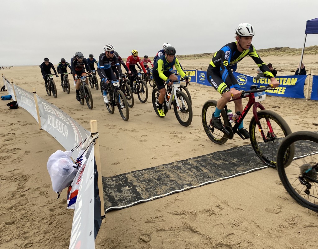 RegioBeachrace van Ouddorp: Paal 10