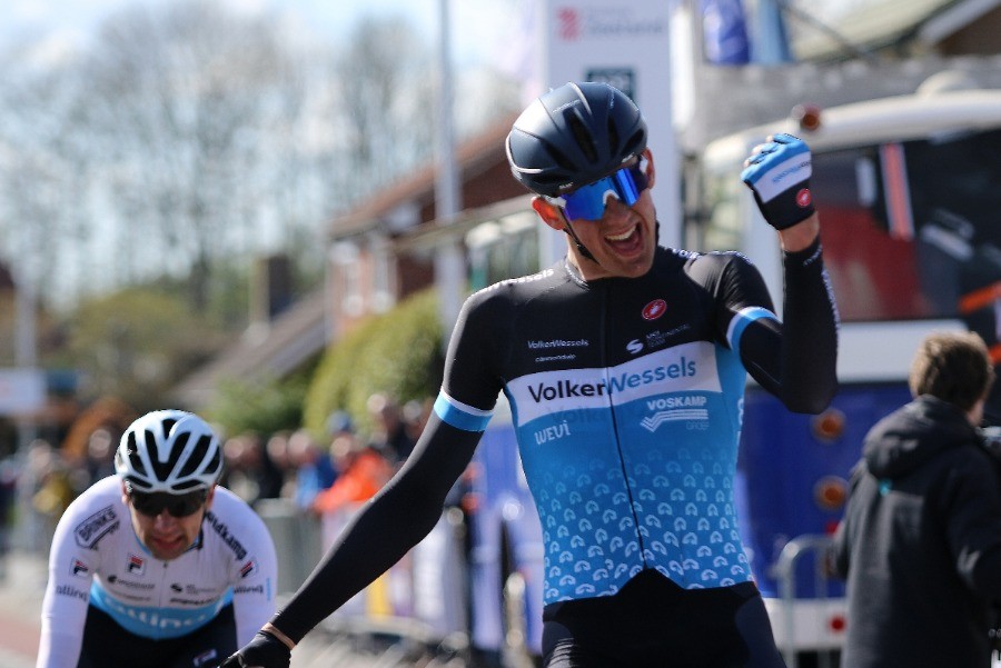 Van Sintmaartensdijk wint opnieuw Omloop Braakman