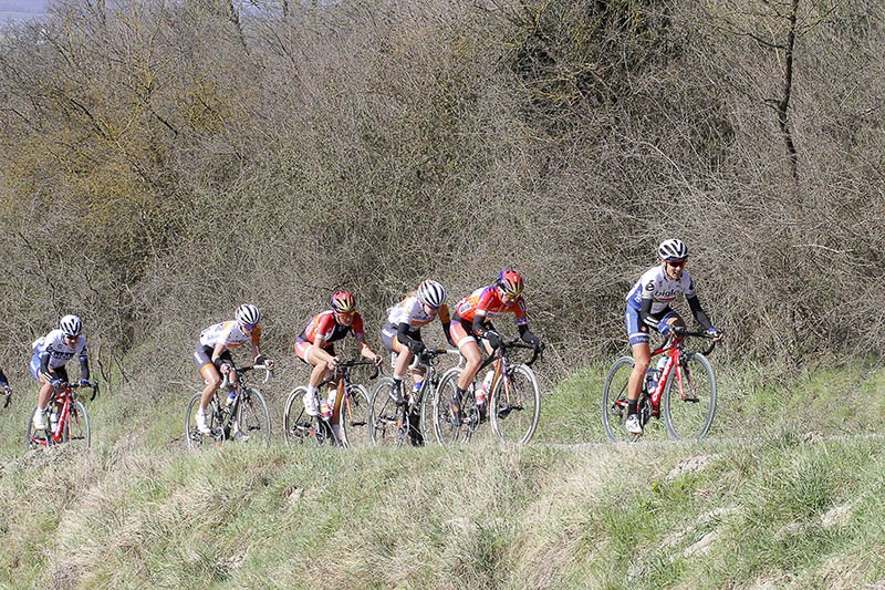 Guarnier wint eerste vrouweneditie Strade Bianche