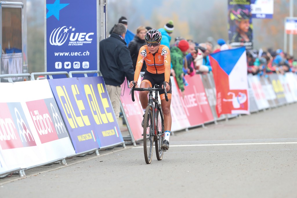 Alvarado rijdt naar zilver op WK Veldrijden