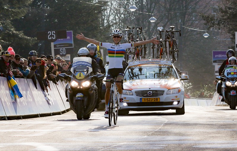 Armitstead wint Omloop Nieuwsblad voor Blaak