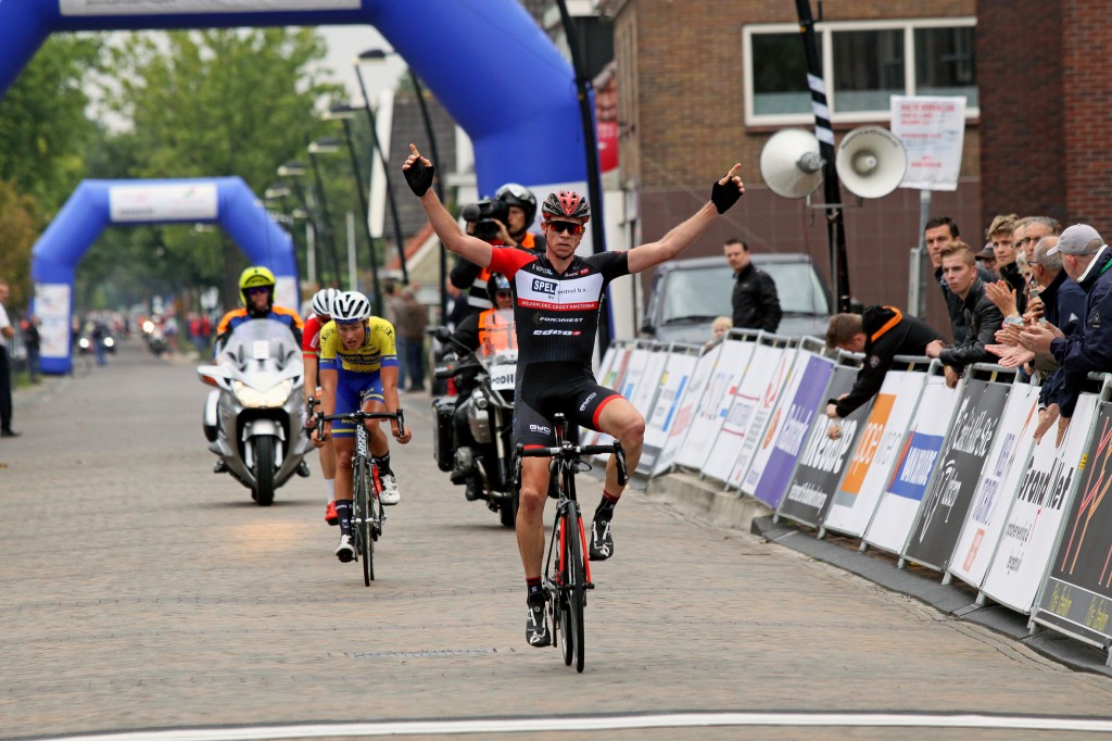 Asjes wint criterium clubcompetitie, DJR eindwinnaar