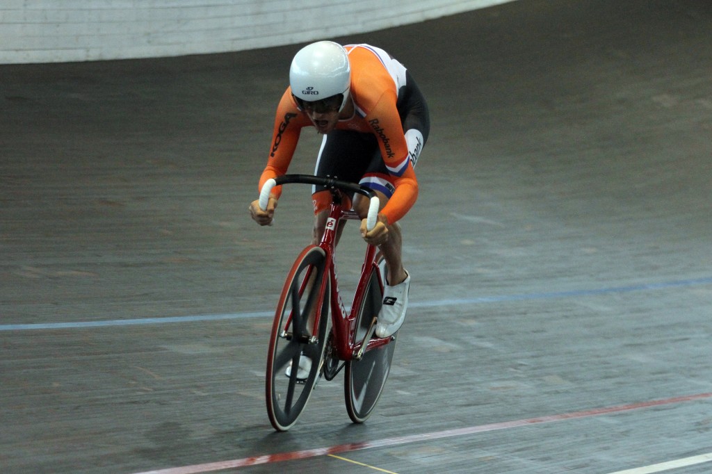 Theo Bos wint sprint en keirin in Manchester