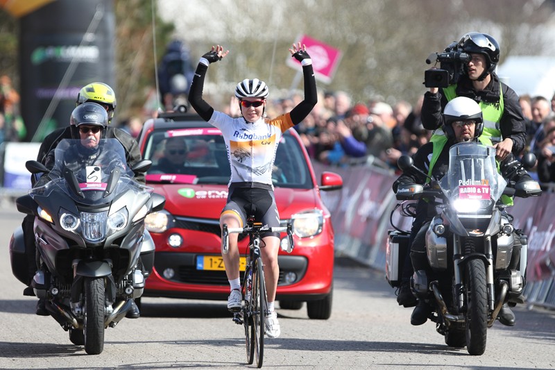 Van der Breggen wint op Borkum, Brennauer eindwinnaar