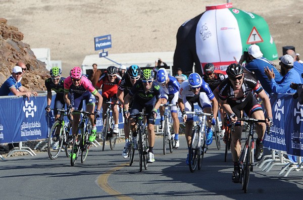 Dubai: Verschoor valt aan, Degenkolb wint