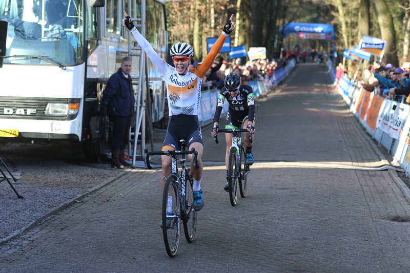 Vrouwen slotact op NK Veldrijden