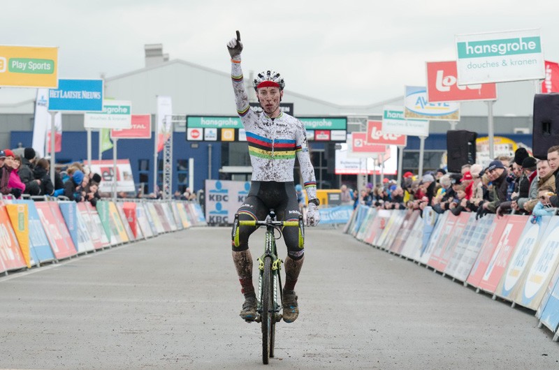 Jens Dekker wint ook in Hoogstraten