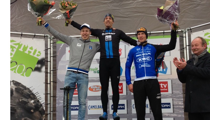 Peters en Van Dijk winnen Drenthe 200