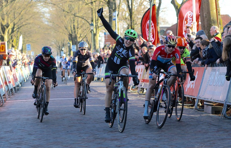 Winnares Drentse 8 kopvrouw Liv-Plantur in Binda