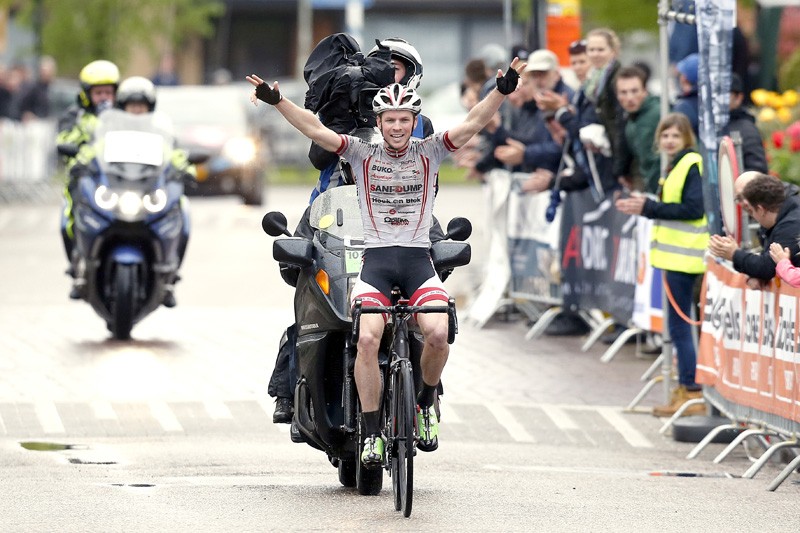 Matthijs Eversdijk wint Drielandenomloop