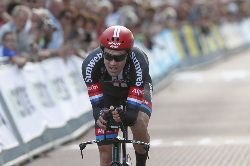 Dumoulin krijgt drie Nederlandse helpers mee naar Giro
