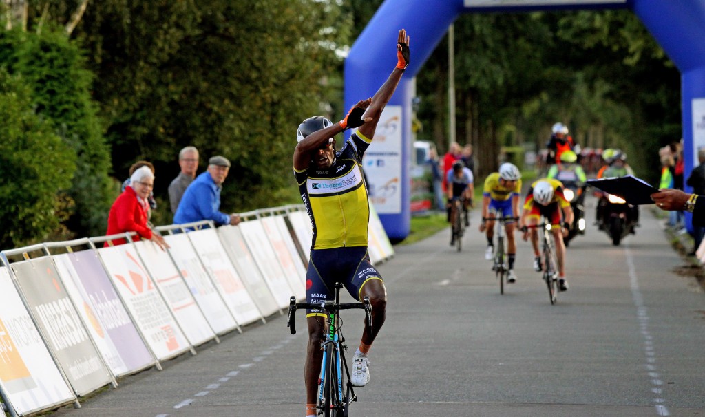 Gebru naar de winst in clubcompetitiefinale Ureterp