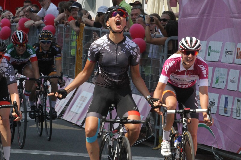 Guarischi wint in Giro Rosa, Brand  in roze