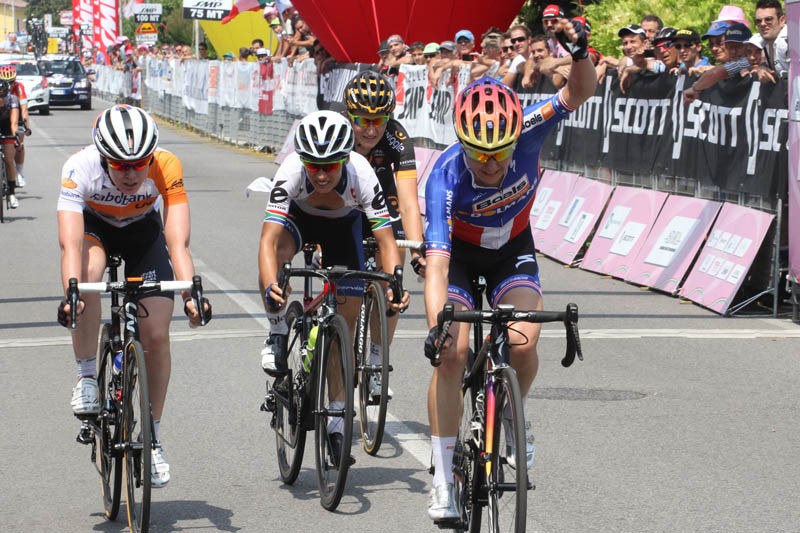 Guarnier blijft Van der Breggen voor in Giro Rosa