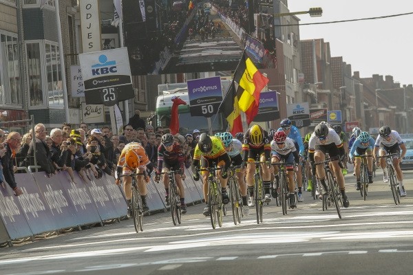 Nederlandse vrouwenteams uitgenodigd voor Gent-Wevelgem