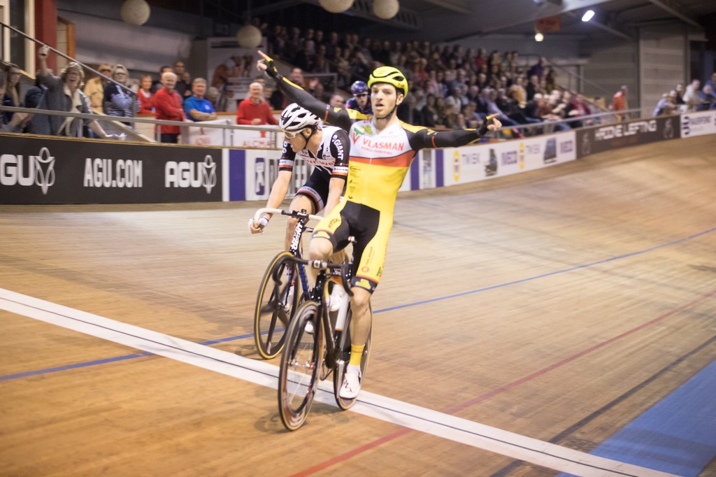 Havik en Stroetinga naast het podium