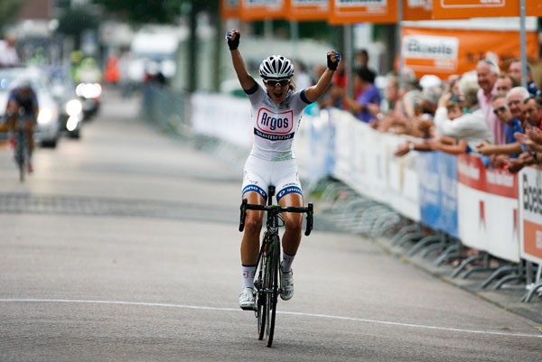 Elke Gebhardt wint vierde etappe Ladies Tour