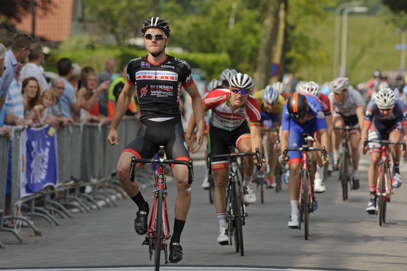 Wennekes wint Omloop Hoekse Waard