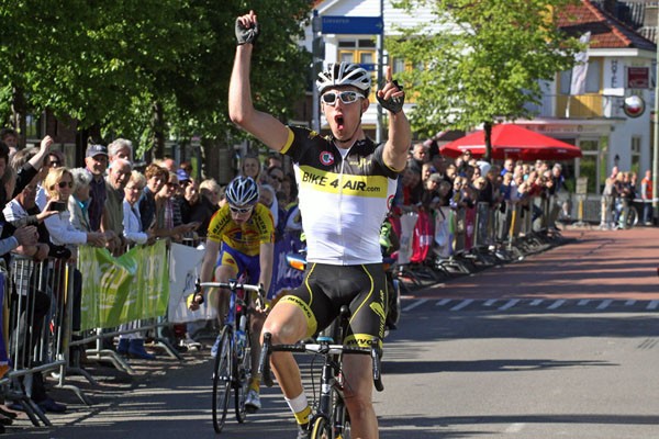 Hoekstra slaat slag in Ronde van het Ronostrand