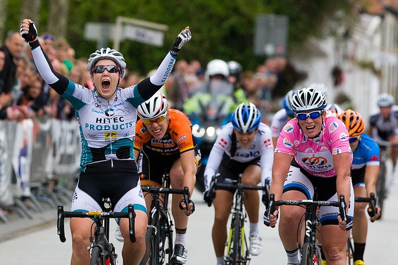 Chloe Hosking wint Omloop van Borsele