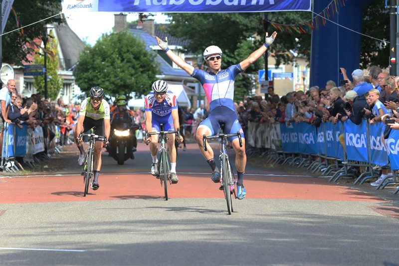 Jakobsen herovert leiding in CyclingOnline-klassement