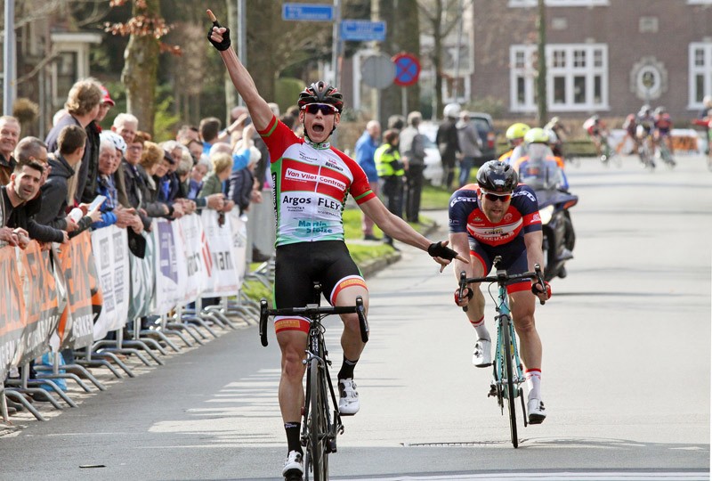 Van Dalen wint Omloop Veenkolonien