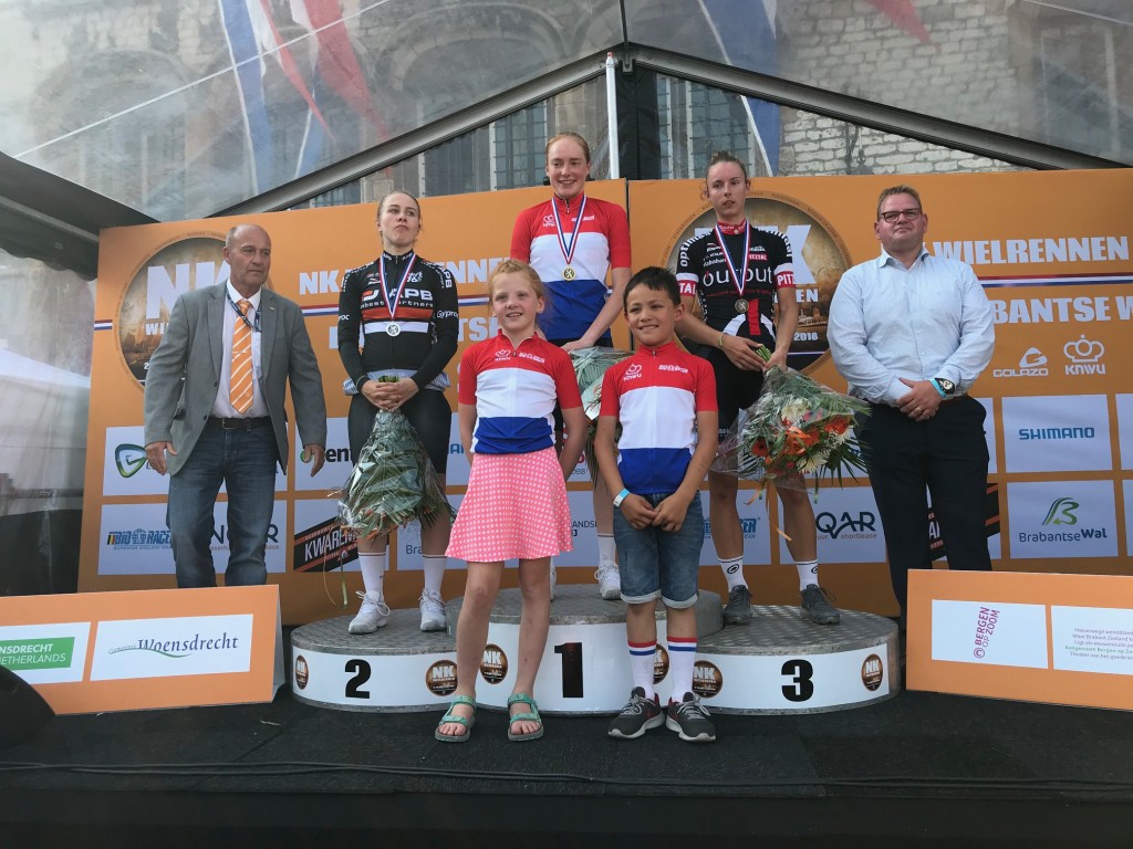 Ammerlaan wint goud op NK Tijdrijden junior-vrouwen