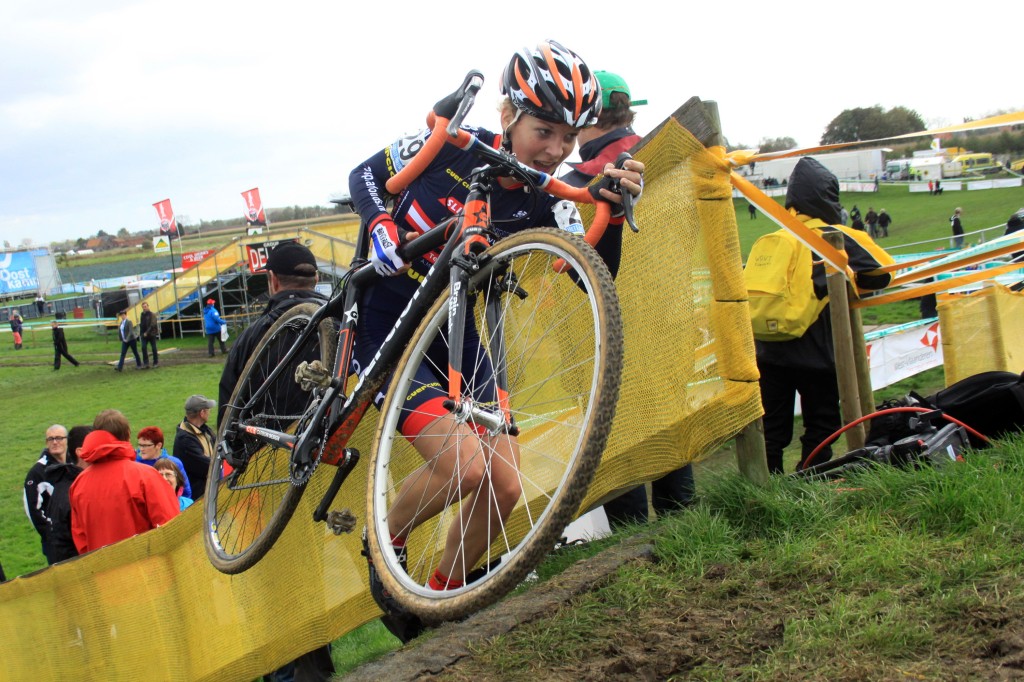 Yara Kastelijn voorlopig uit competitie