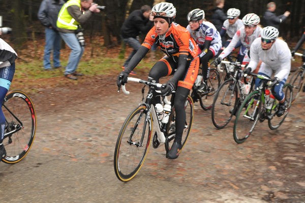 Meer keien in Ronde van Drenthe