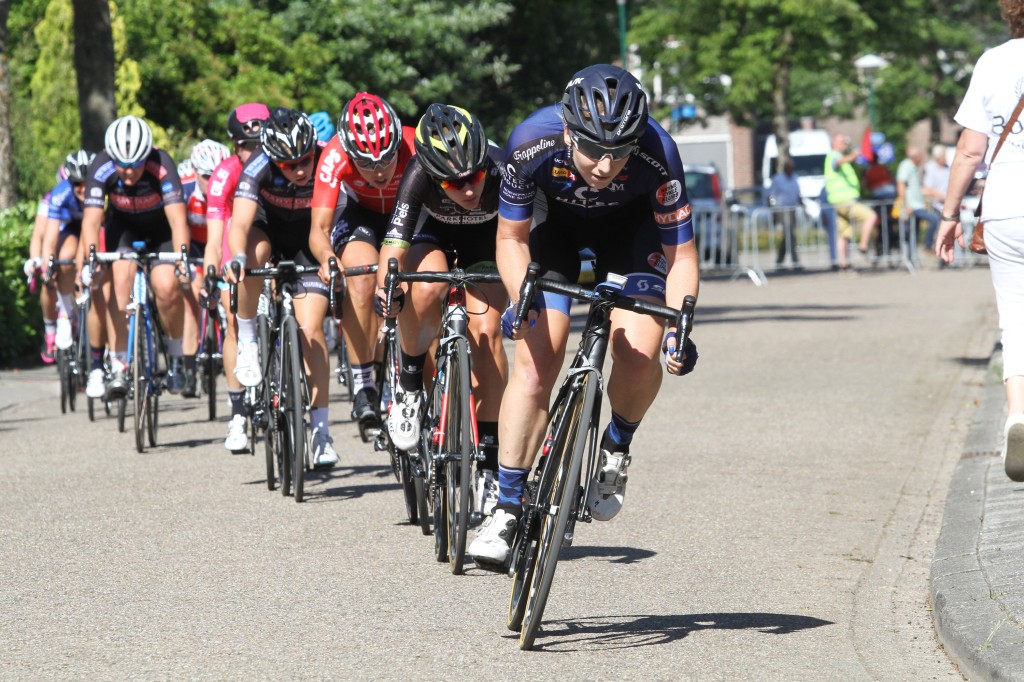 Kessler sprint naar tweede plek Tour de Feminin