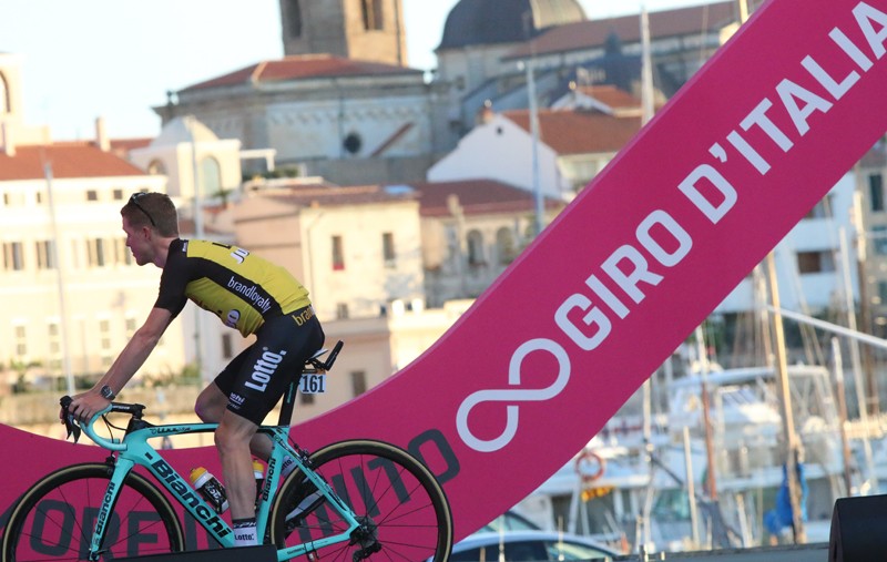 Giro: Kruijswijk en Kelderman verliezen 13 tellen