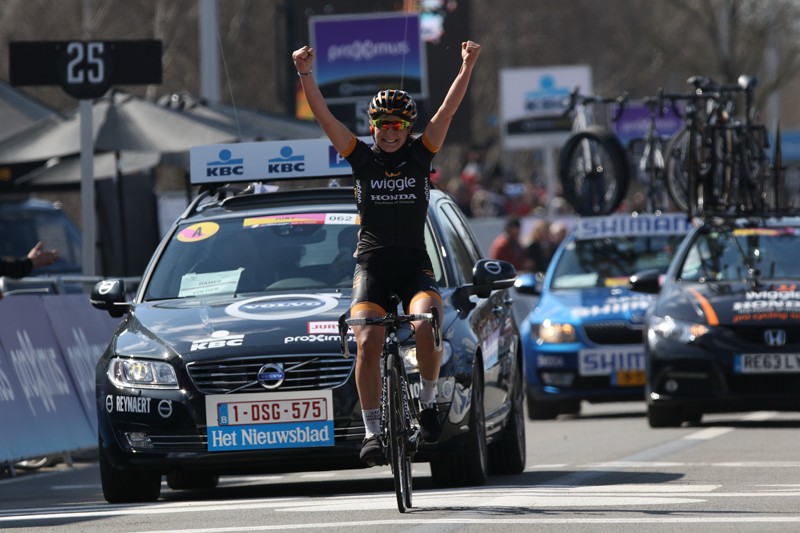 Longo Borghini wint Ronde van Vlaanderen vrouwen