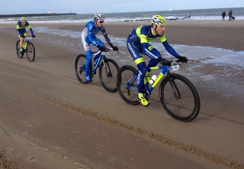 Lormans wint Beachrace Scheveningen