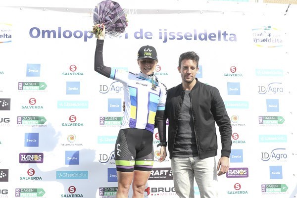 Mackaij verliest leiderstrui in Tour de Feminin