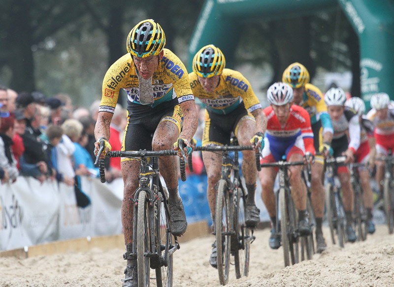 Geschorste Vlaamse veldrijders willen naar Hoogerheide