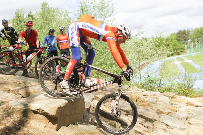 Van Hoovels en Michiels Benelux Kampioen MTB