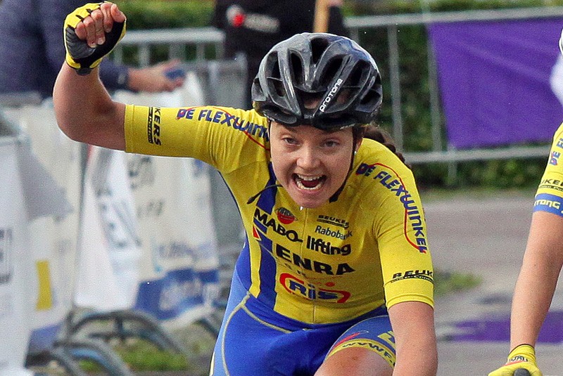 UCI-ploeg lonkt voor Tessa Neefjes