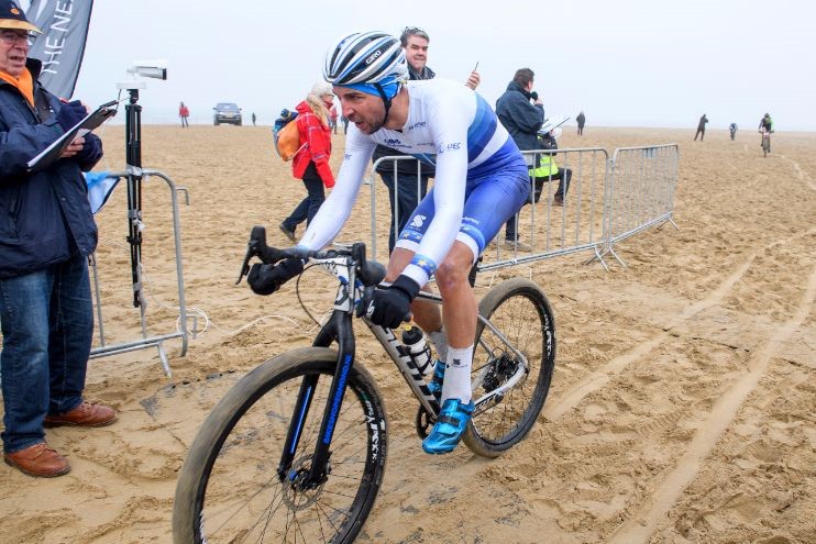 Europees kampioen Jasper Ockeloen wint strandklassieker