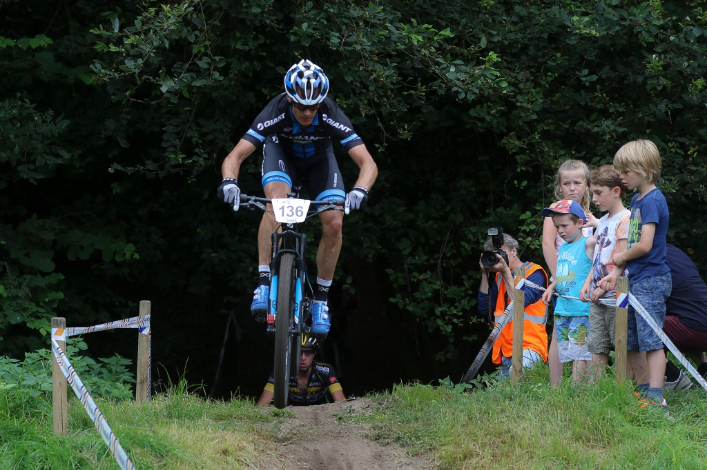 Bas Peters wint Drenthe 200 (+video)