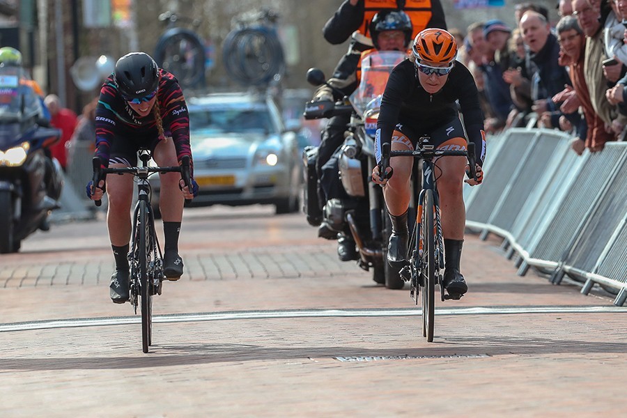 Pieters en Uneken langer bij team