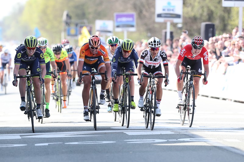 Rivera wint ook Ronde van Vlaanderen, Blaak derde