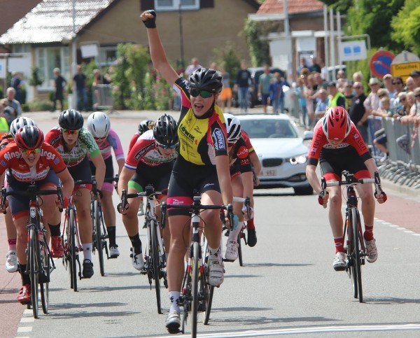 Rijnbeek, Van Rooijen en Pluimers naar APB Team