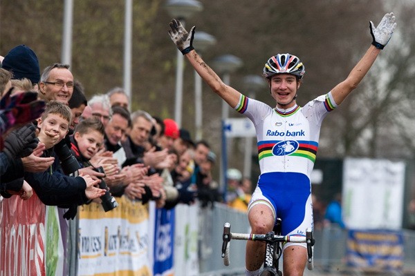 Vos naar winst in veldrit van Rucphen