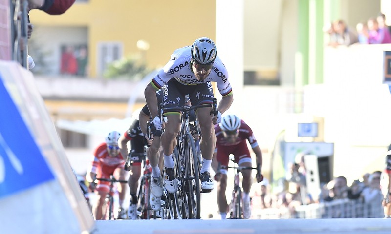 Sagan wint in Tirreno, Sinkeldam tiende
